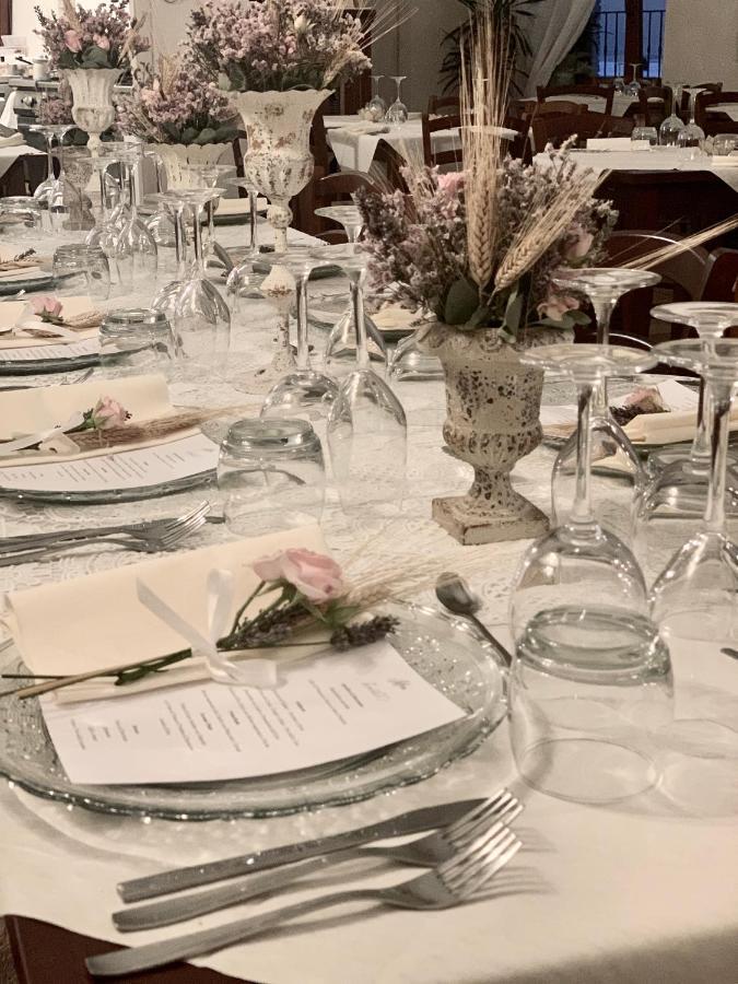 Sui Passi Di Francesco Hotel Valfabbrica Eksteriør billede