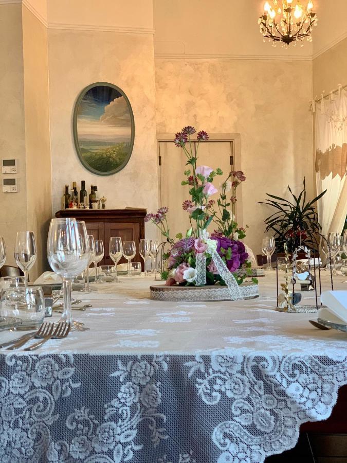 Sui Passi Di Francesco Hotel Valfabbrica Eksteriør billede