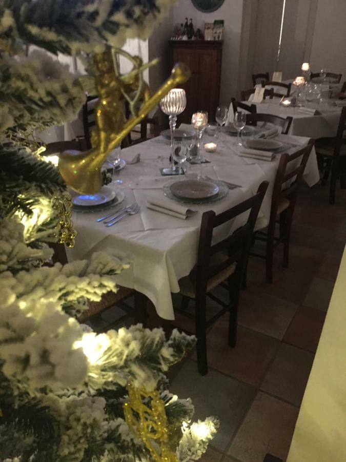 Sui Passi Di Francesco Hotel Valfabbrica Eksteriør billede