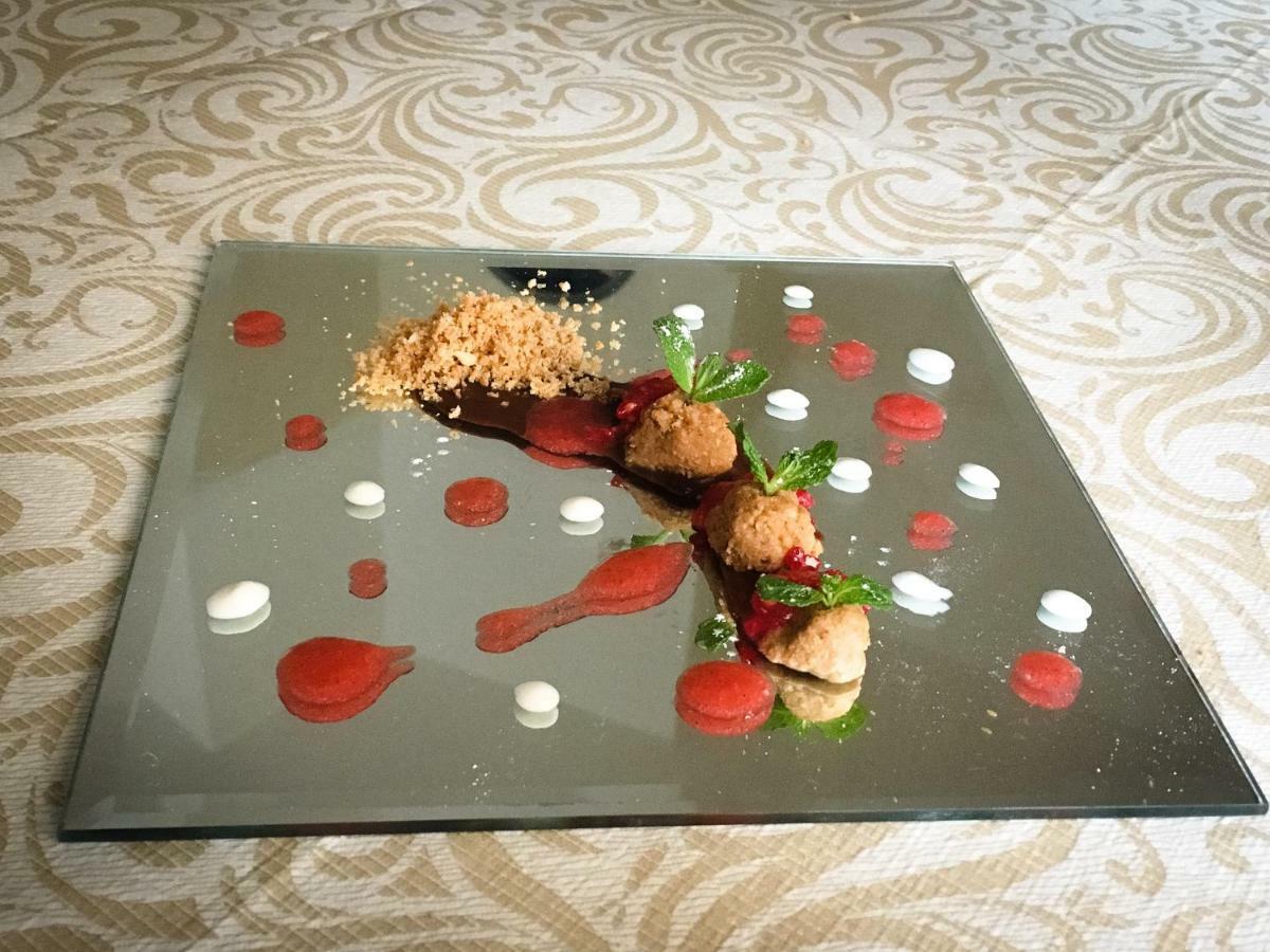 Sui Passi Di Francesco Hotel Valfabbrica Eksteriør billede